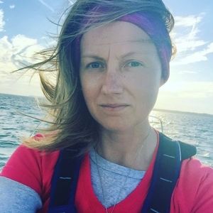 Meet your Posher, Caitlin
